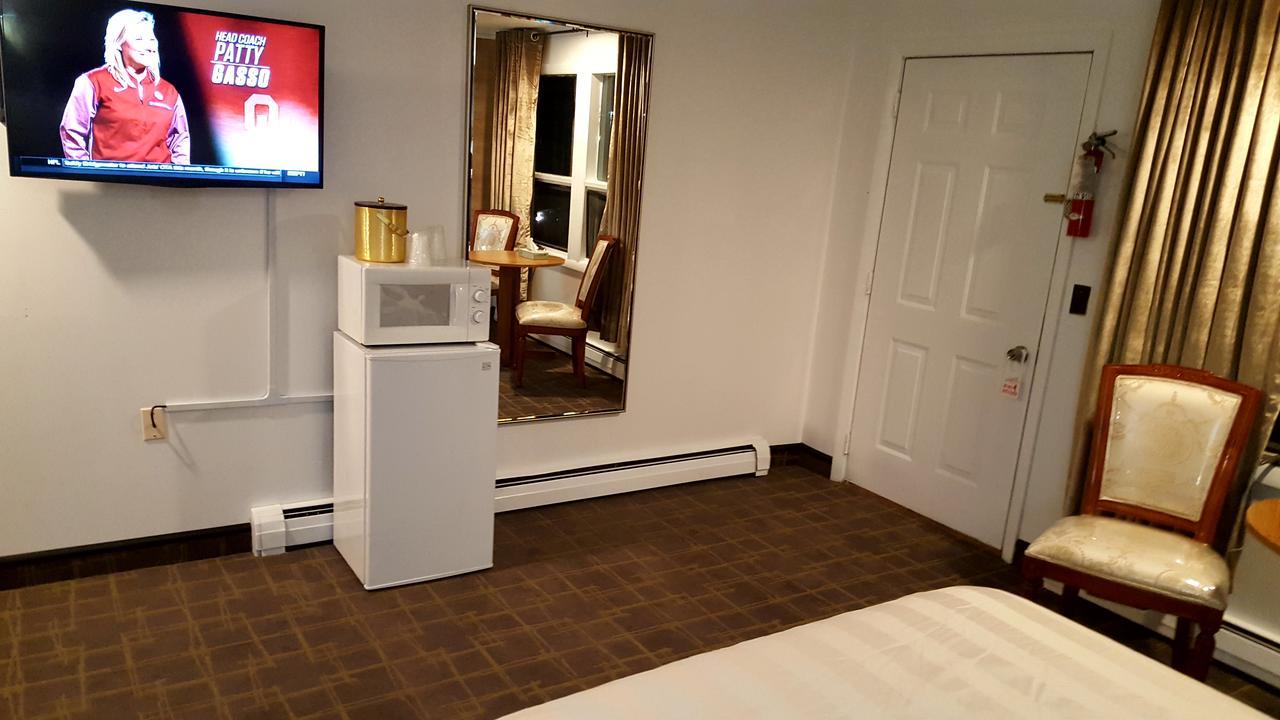 Stucco Lodge Bangor Bagian luar foto